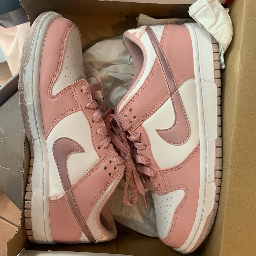 Pink Nike dunks